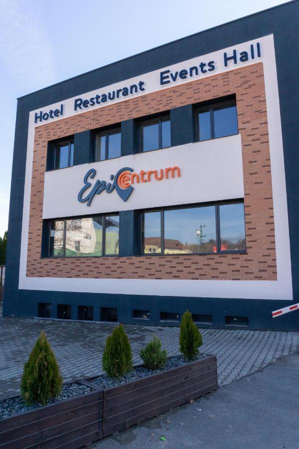 Hotel Epic Centrum Cisnădie Dış mekan fotoğraf