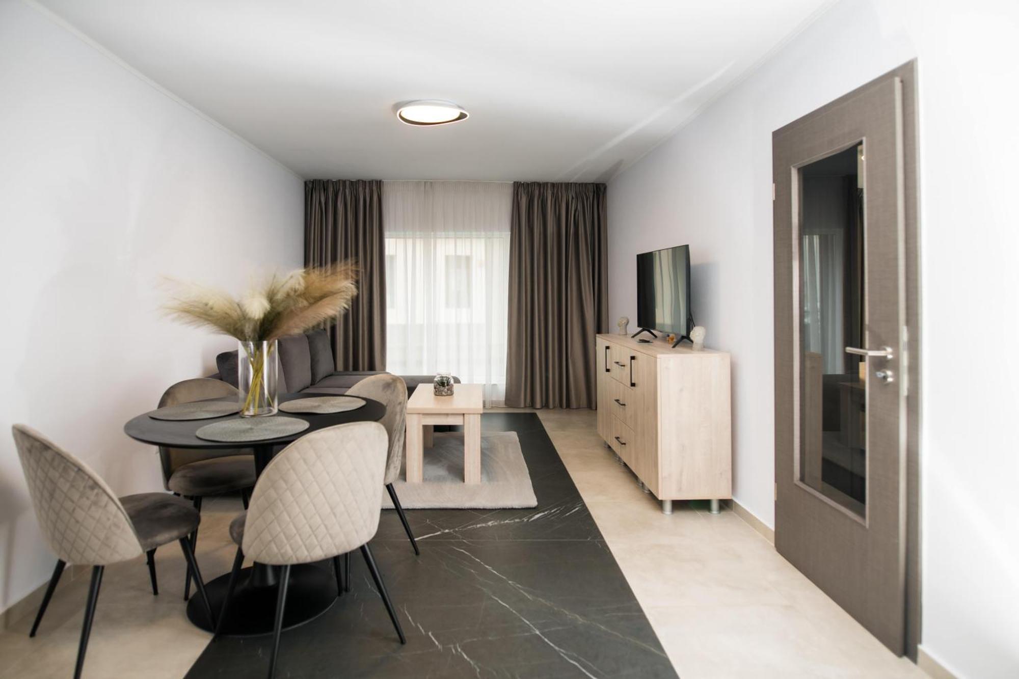Hotel Epic Centrum Cisnădie Dış mekan fotoğraf
